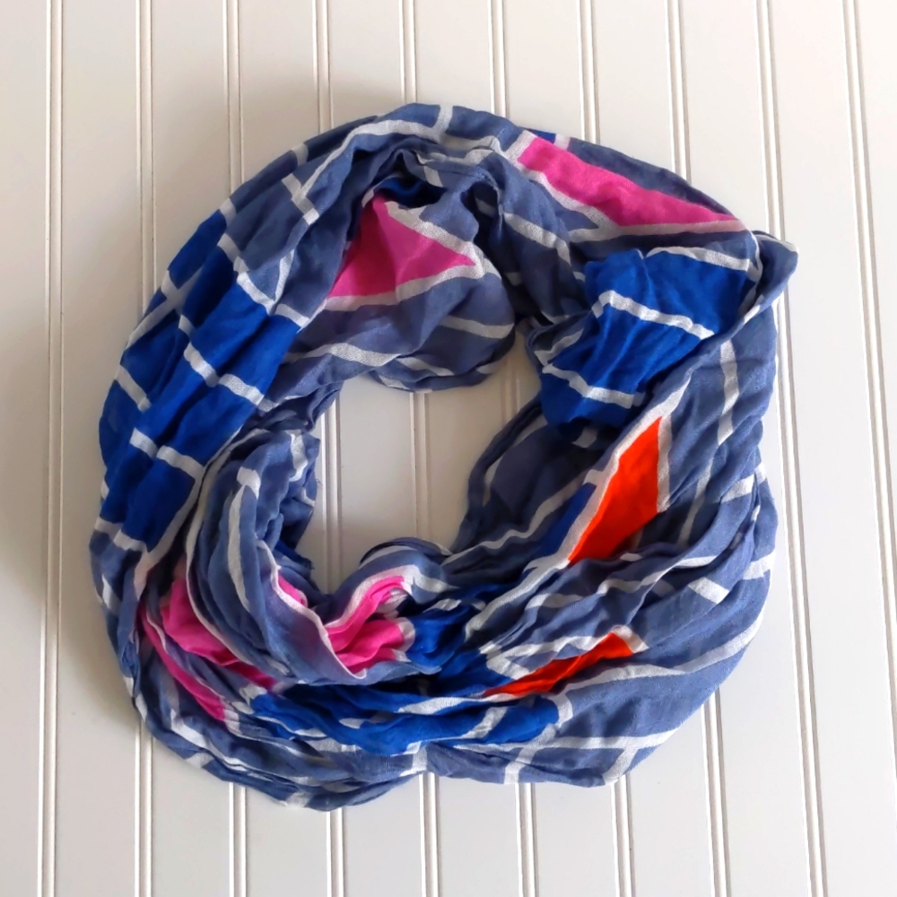 Vera Bradley 100% Viscose Geometric Scarf